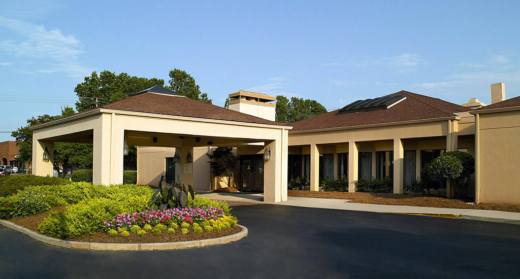 Courtyard Atlanta Northlake Tucker Exterior foto